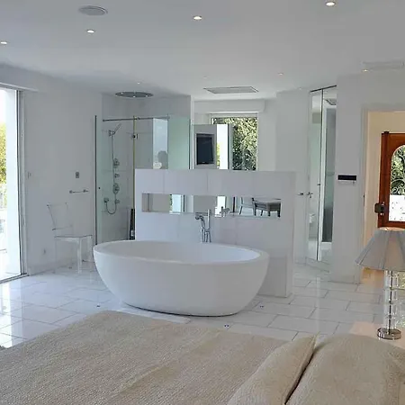 Sleeps 10 Pool *